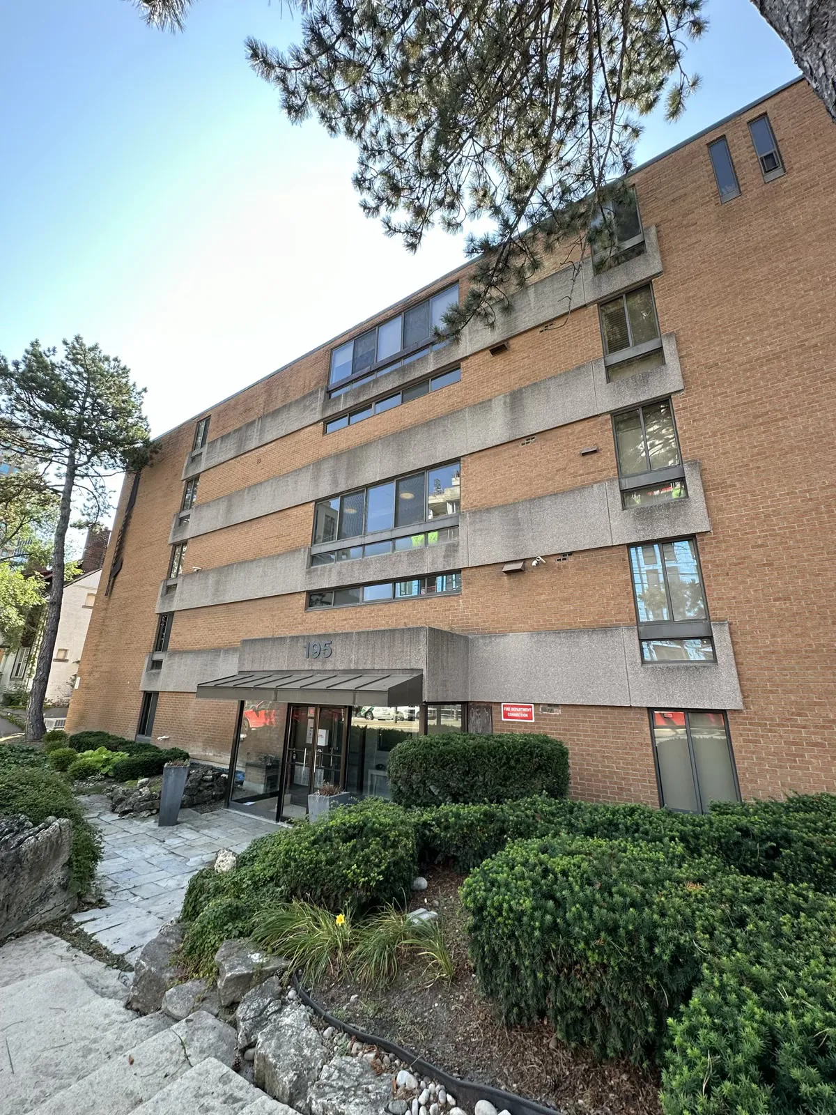 The facade of 195 St Clair Avenue West Condos