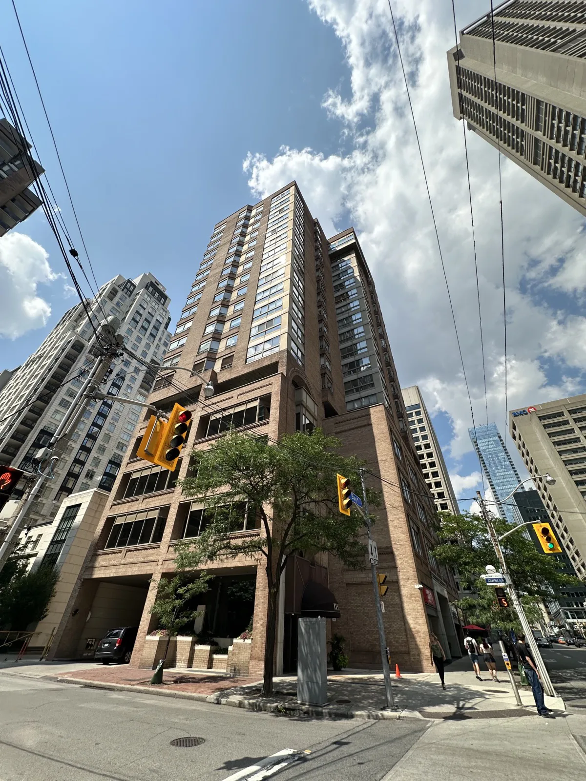 The facade of 1132 Bay Street Condos